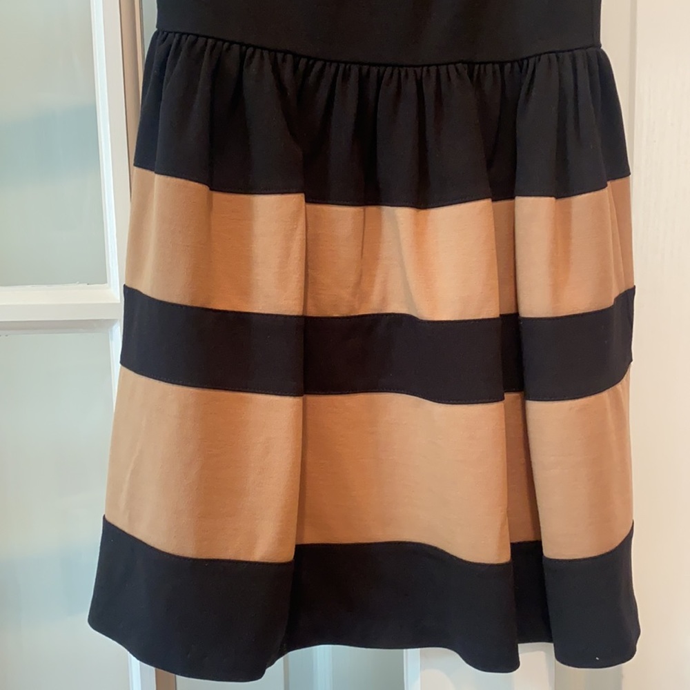 Dress - Picture 2 of 9